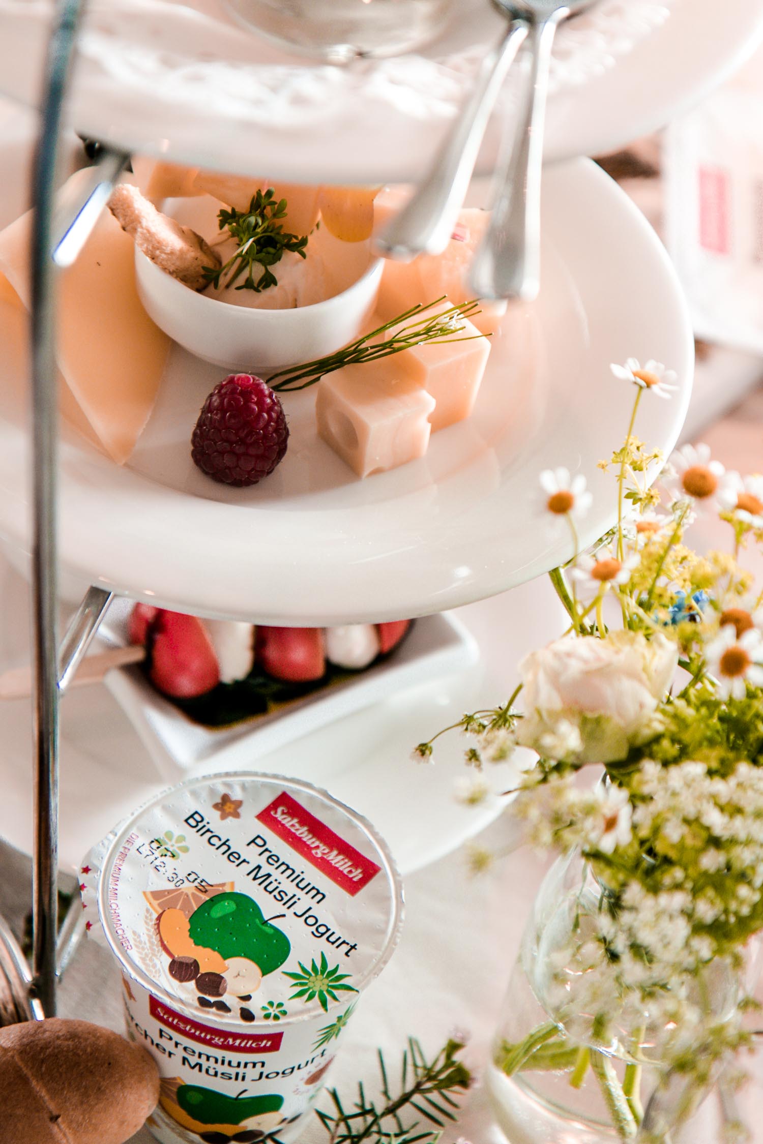 Blogger Brunch SalzburgMilch X 23timezones Lifestyle Blog aus Österreich mit stefaniegoldmarie und leoandotherstories imlauer sky bar & restaurant