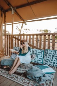 Luxury Glamping Leseecke