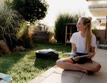 Mähroboter statt Gartenarbeit