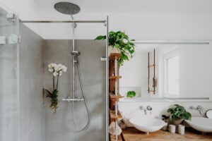Pflanzen fürs Badezimmer und für die Seele: tropische Wellnessoase